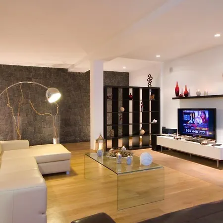Mamma Mia Luxus-villen By Interhome Nyaraló